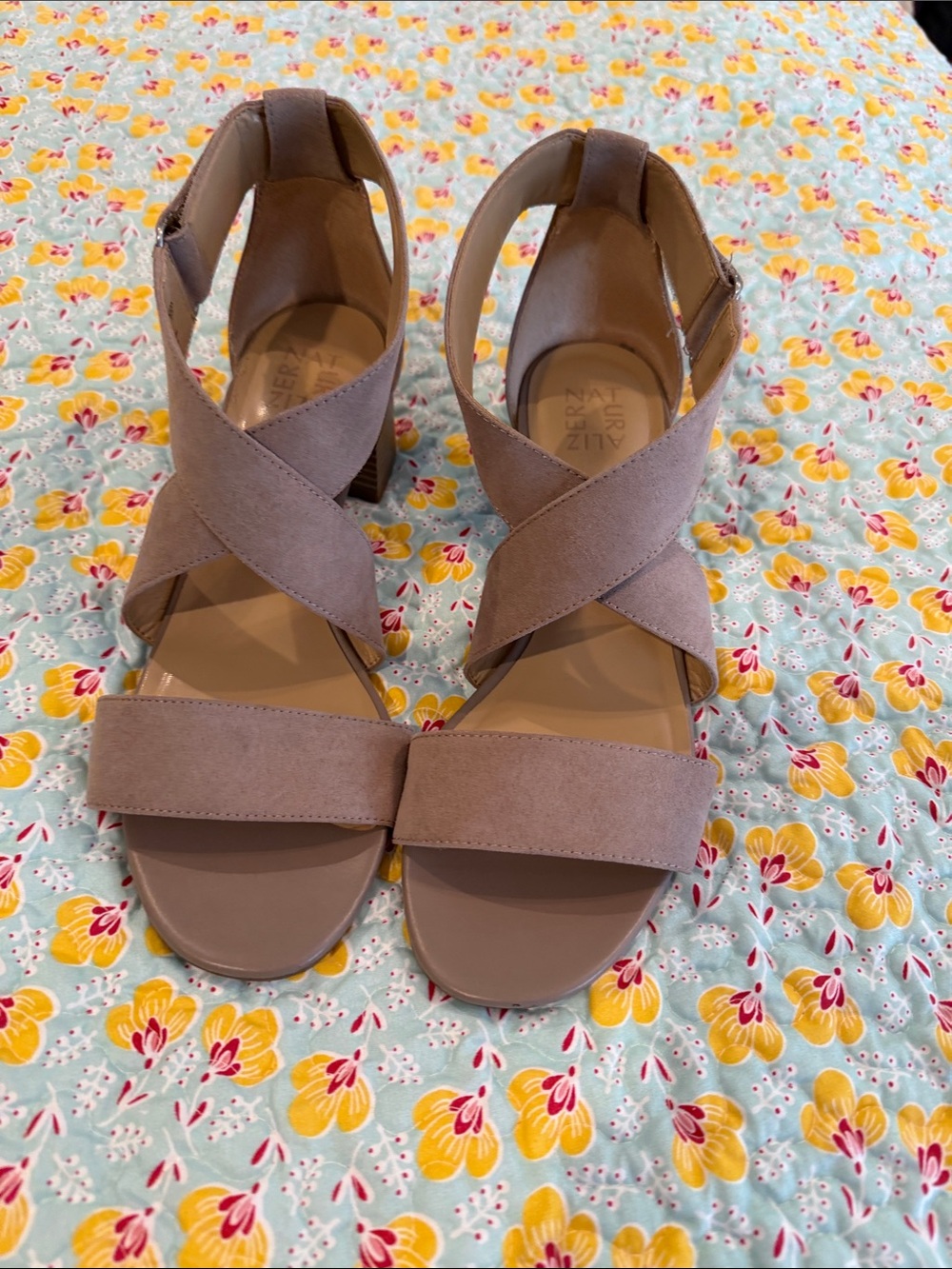 Women’s Open-Toe Block Heel Sandals in Taupe - Picture 3 of 4